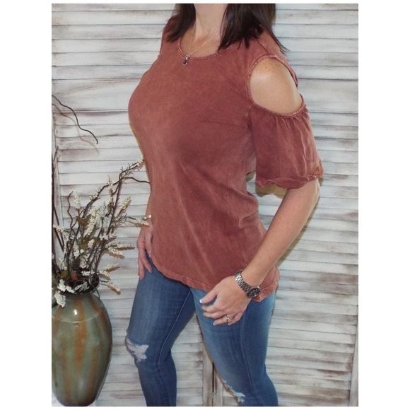 Scoop Neck Bell Sleeve Cold Shoulder Cutout Top Mineral Wash Rust 1020 - Picture 6 of 7